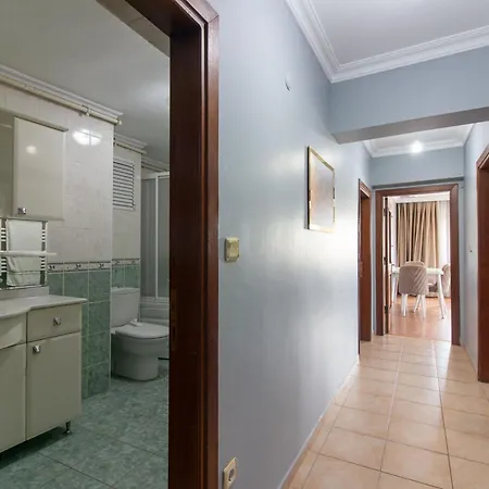 Bright & Large 3br In The Heart Of Sisli